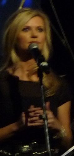 Beverley Mahood © 2014