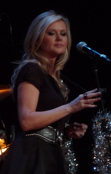 Beverley Mahood © 2014